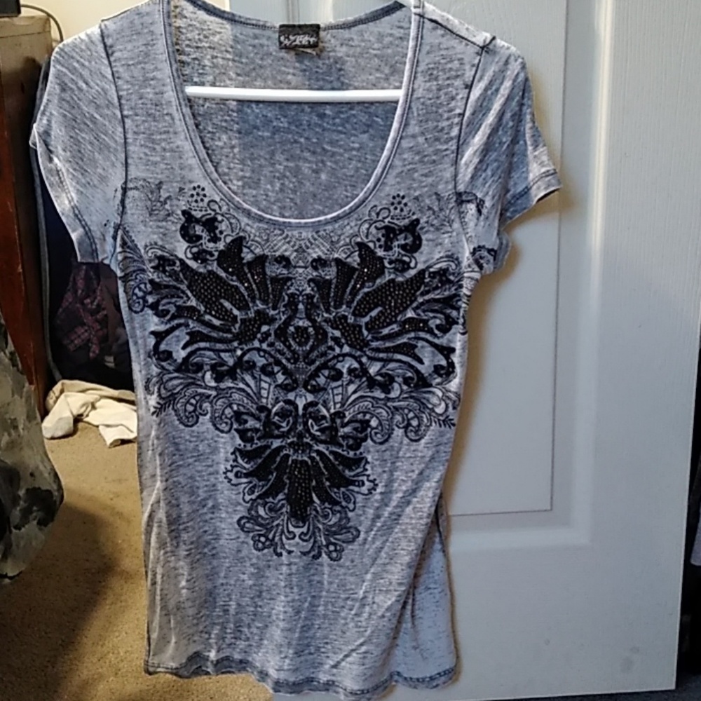 Bling daytrip shirt from the Buckle